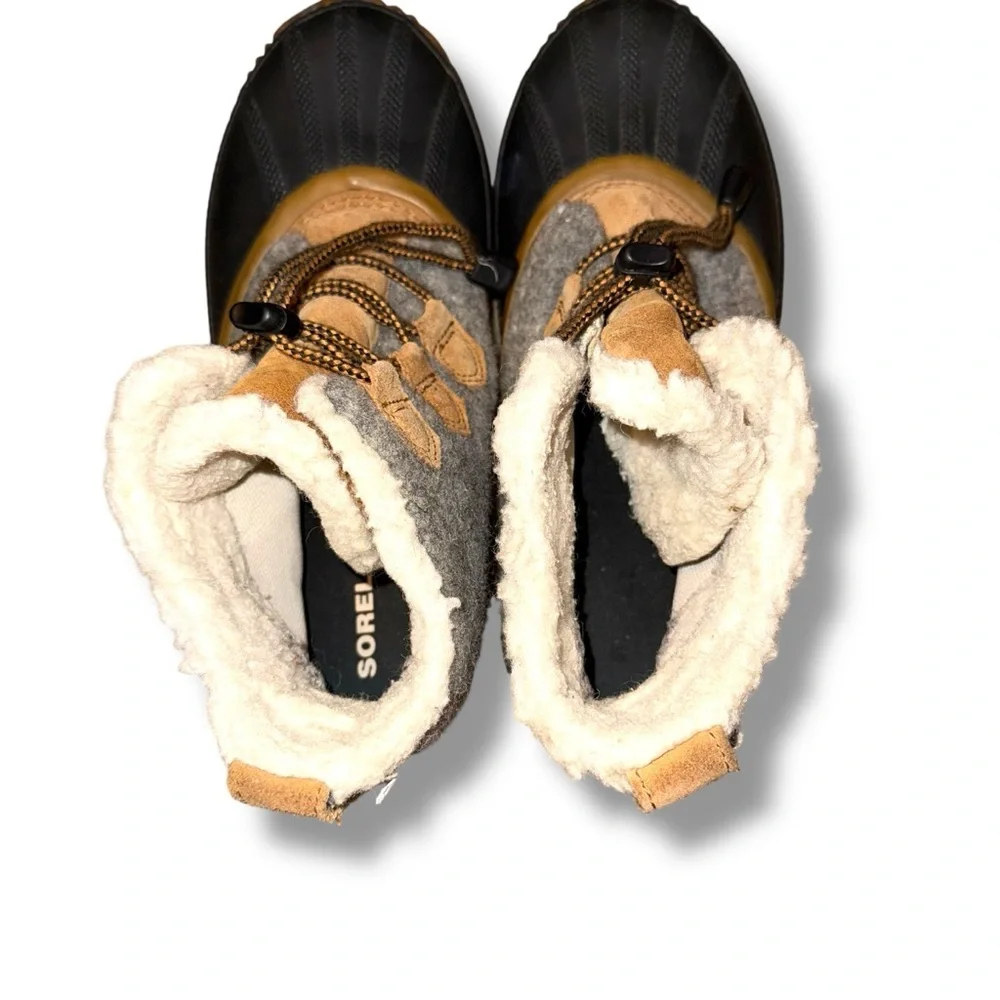 SOREL Out 'N About Plus Boots Men's Size 7 Gray Felt Faux Shearling‎ Cozy